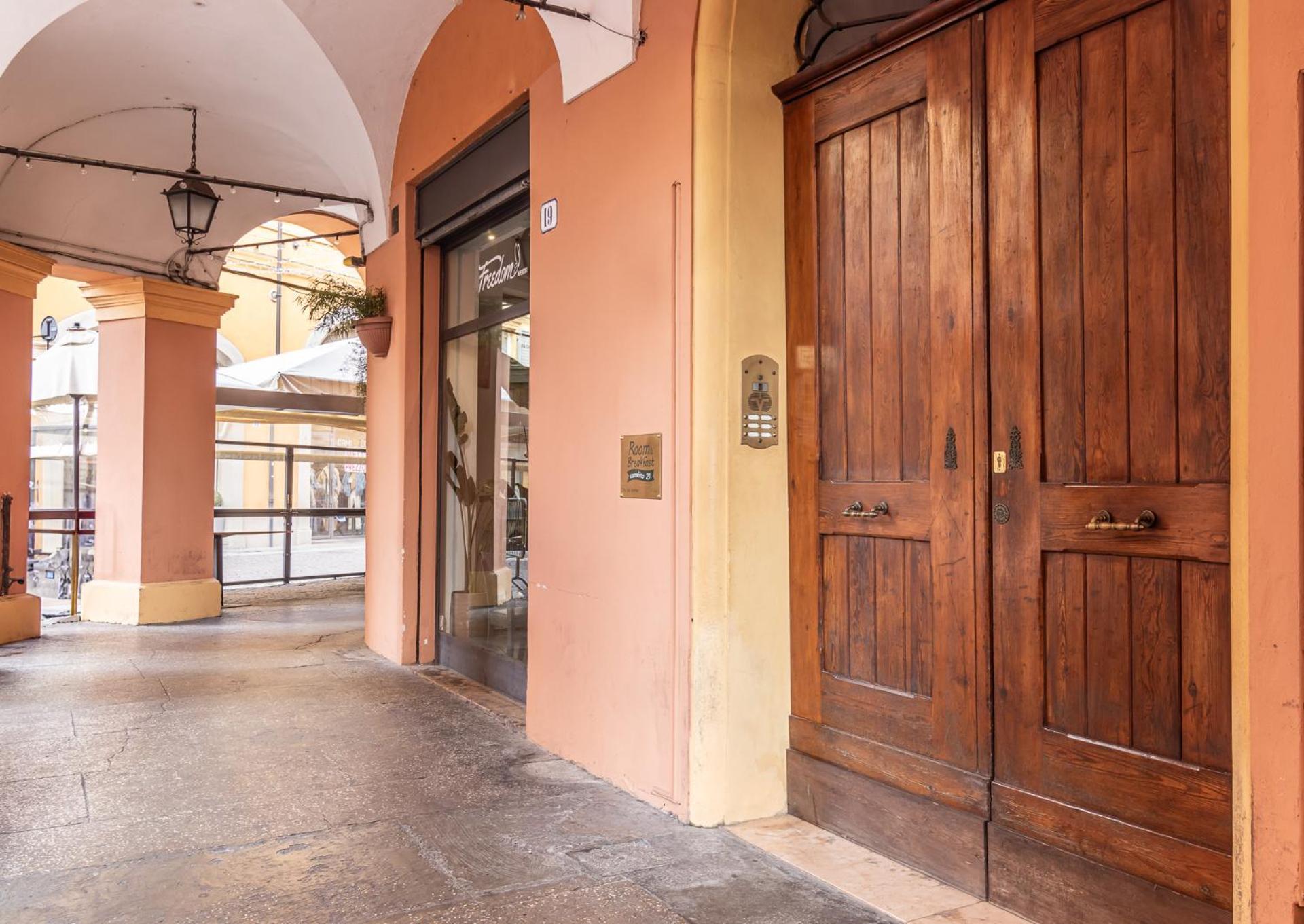 Room & Breakfast Canalino 21 Modena Luaran gambar